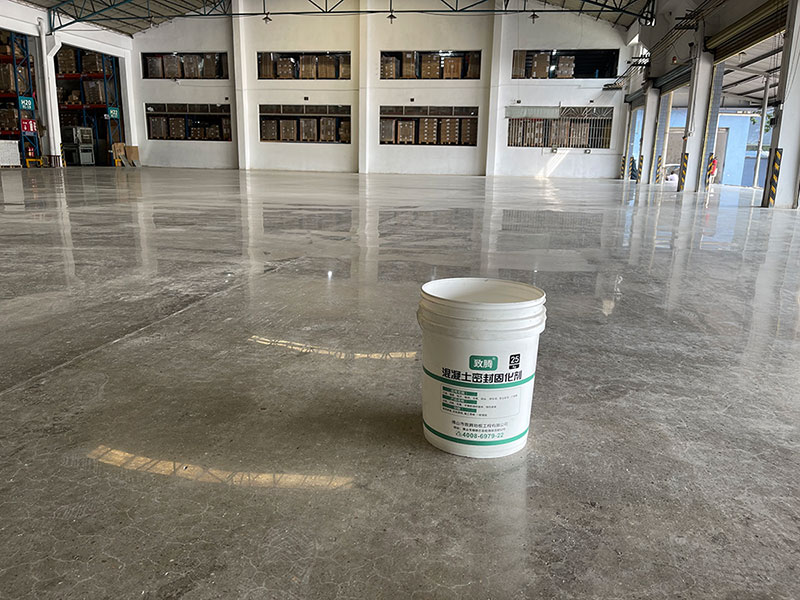 混凝土密封固化剂地坪与金刚砂耐磨地坪哪一个更加耐磨?